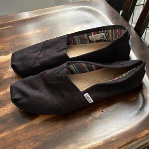 Women’s TOMS